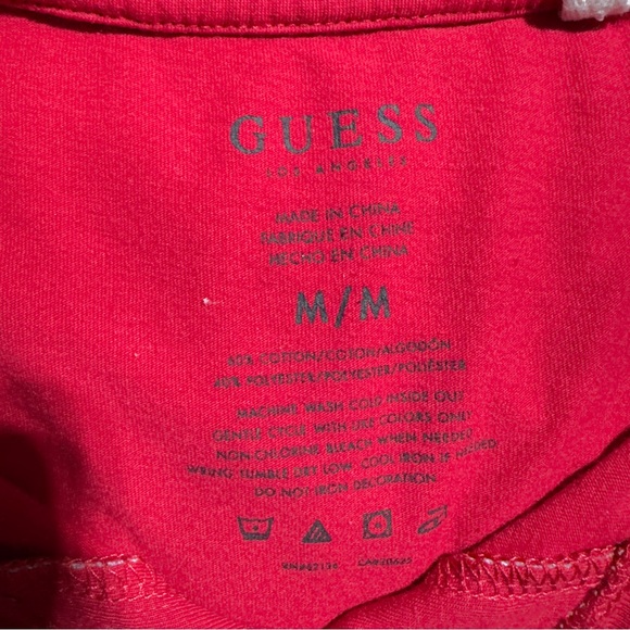GUESS Los Angeles Men’s Adult Casual Red Embossed Logo T-Shirt – Size M - Picture 4 of 7